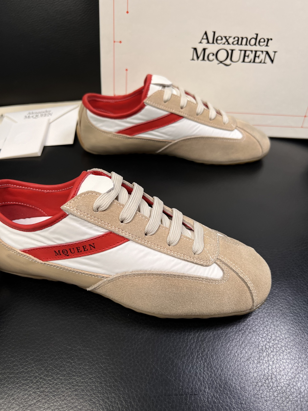Alexander McQueen  高品质  顶级工艺品  麦昆  专柜同步 原厂配置，意大利进口原版