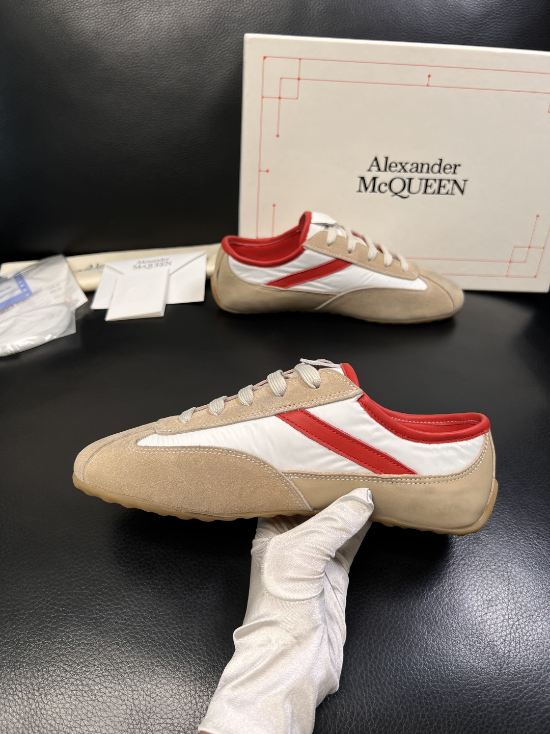 Alexander McQueen  高品质  顶级工艺品  麦昆  专柜同步 原厂配置，意大利进口原版