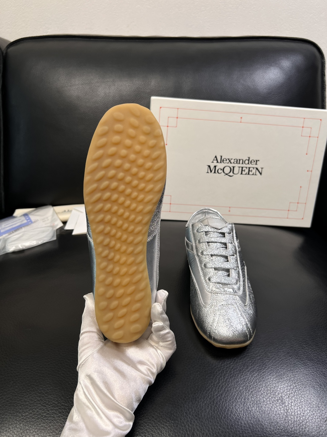 Alexander McQueen  高品质  顶级工艺品  麦昆  专柜同步 原厂配置，意大利进口原版