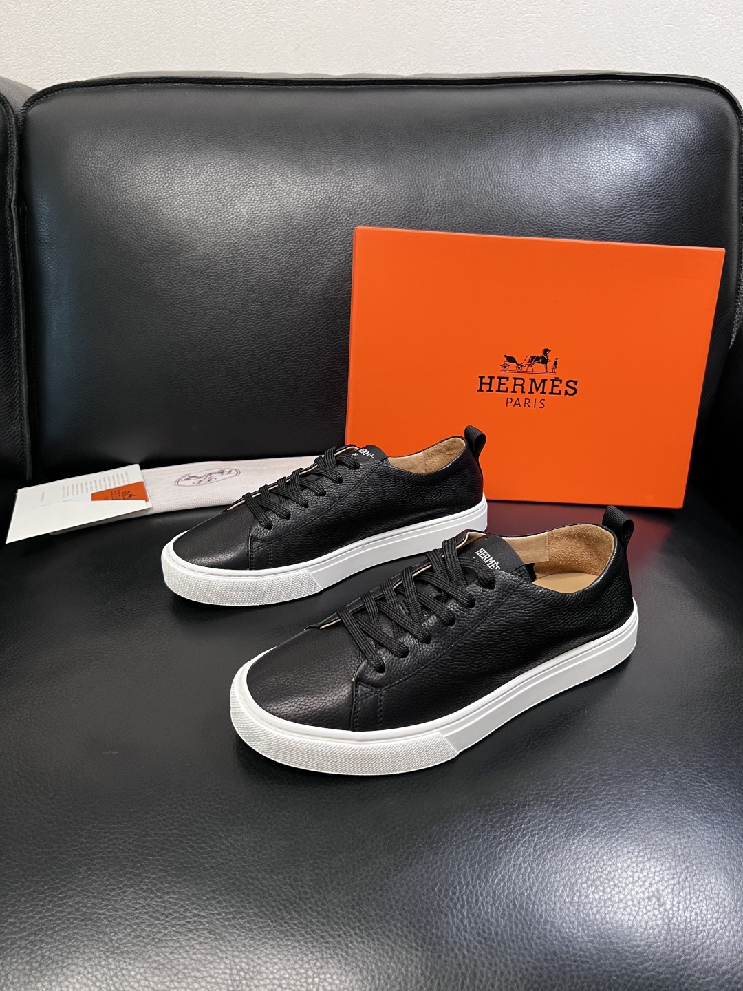 Hermes  高品质  顶级工艺品  爱马仕 专柜同步发售原厂配置，意大利进口原版牛皮面料，高品质拼接