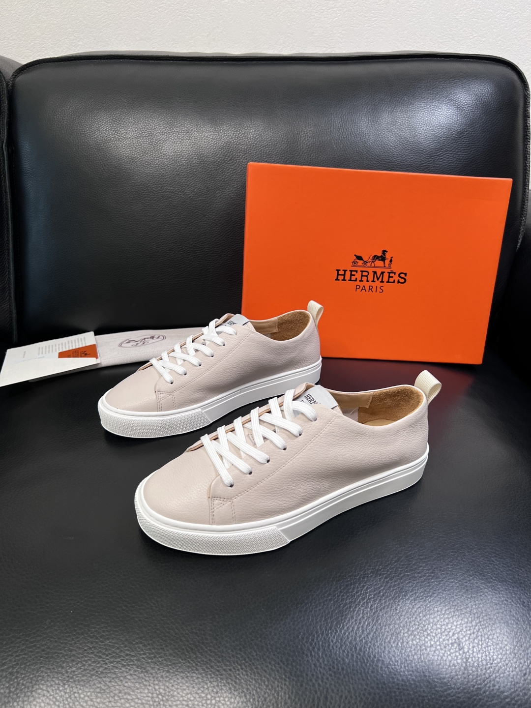 Hermes  高品质  顶级工艺品  爱马仕 专柜同步发售原厂配置，意大利进口原版牛皮面料，高品质拼接