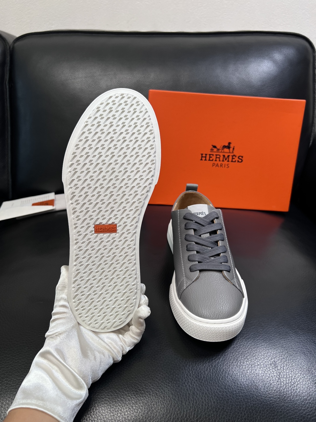 Hermes  高品质  顶级工艺品  爱马仕 专柜同步发售原厂配置，意大利进口原版牛皮面料，高品质拼接