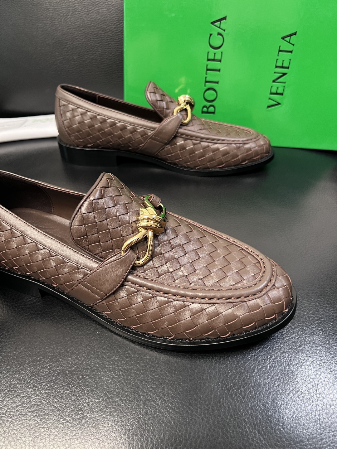 BOTTEGA  VENETA  顶级代购  葆蝶家 专柜同步，鞋面意大利进口编织牛皮面料，透气牛皮内里