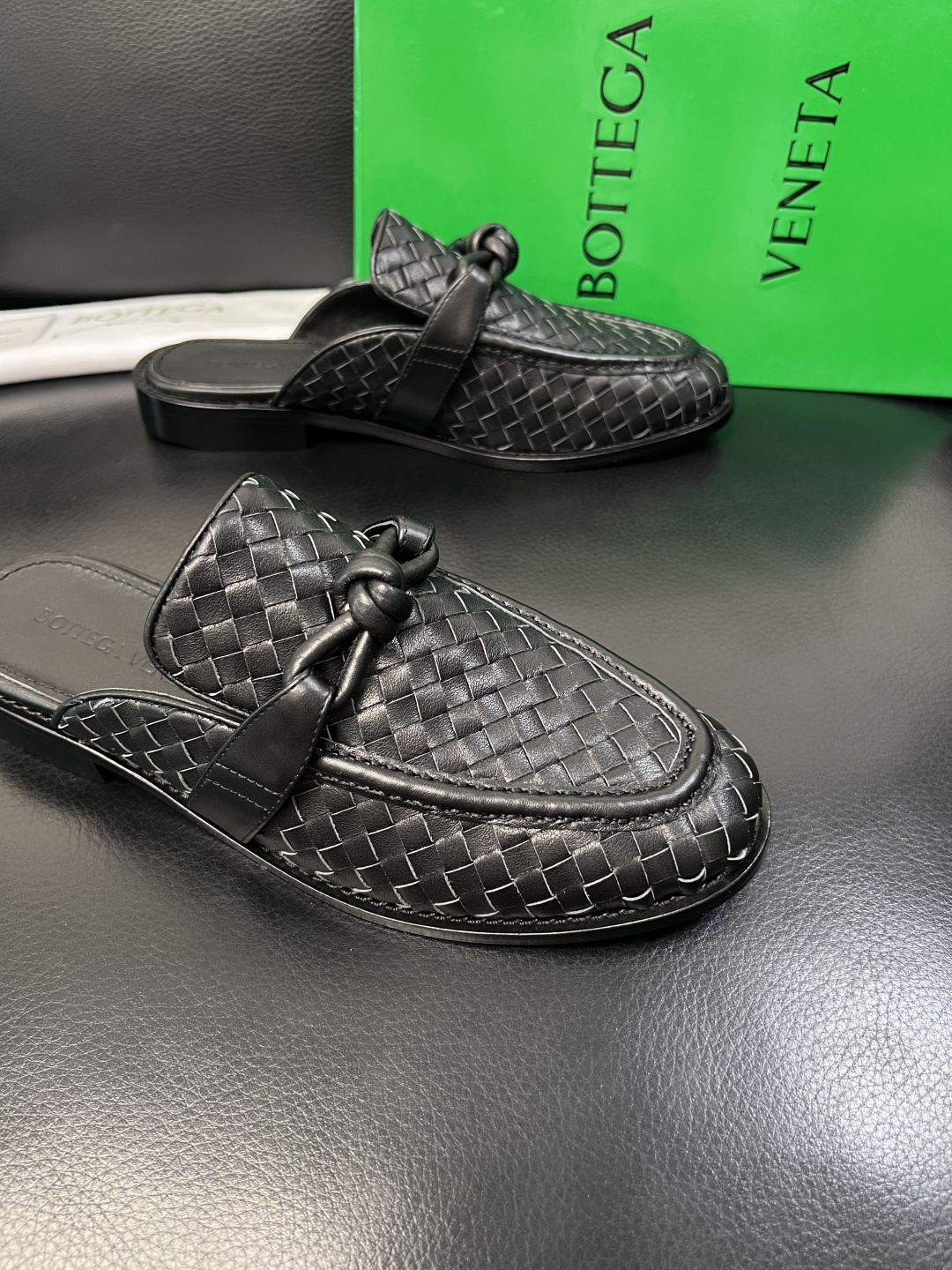 BOTTEGA  VENETA  顶级代购  葆蝶家 专柜同步，鞋面意大利进口编织牛皮面料，透气牛皮内里