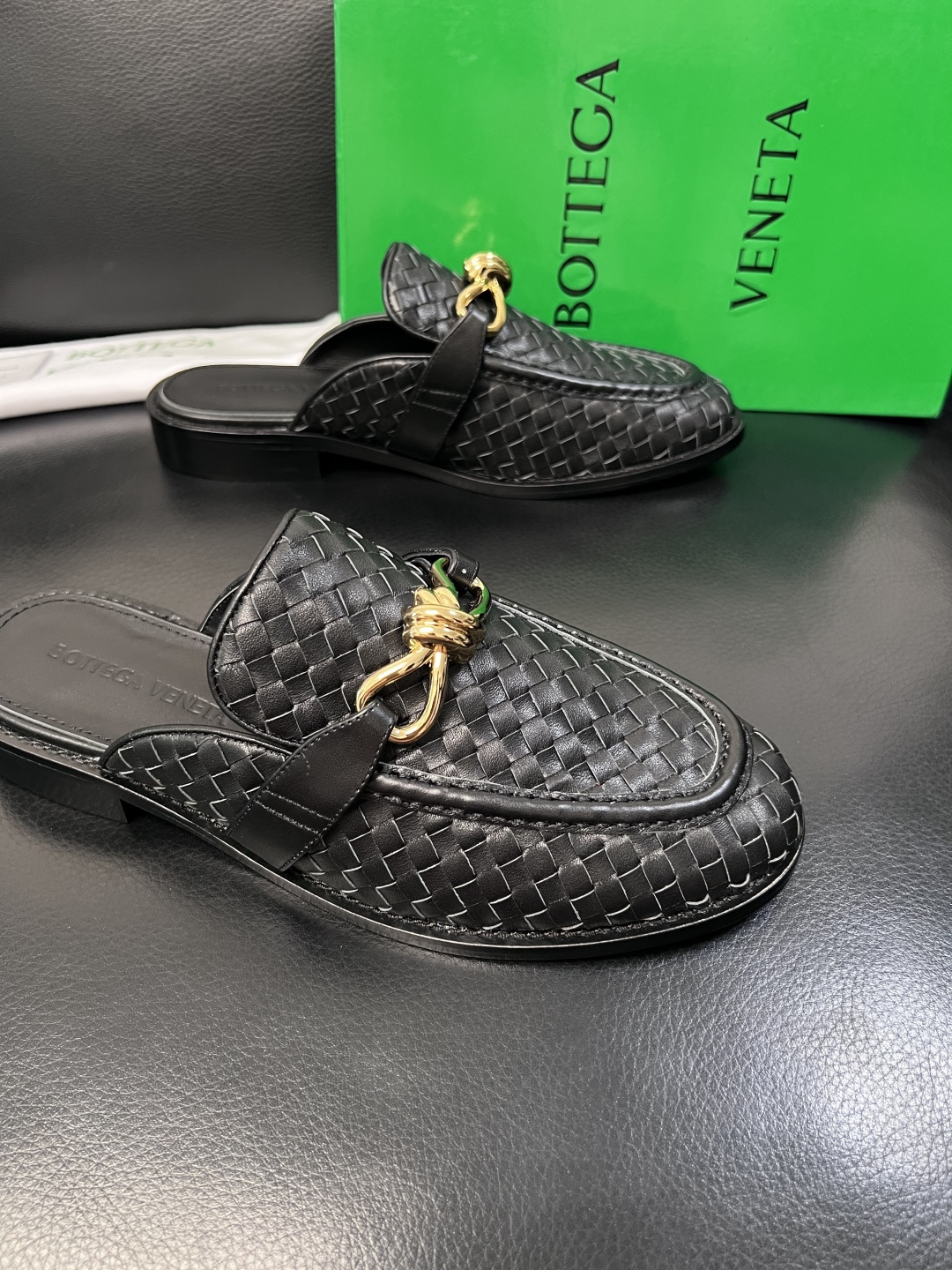BOTTEGA  VENETA  顶级代购  葆蝶家 专柜同步，鞋面意大利进口编织牛皮面料，透气牛皮内里