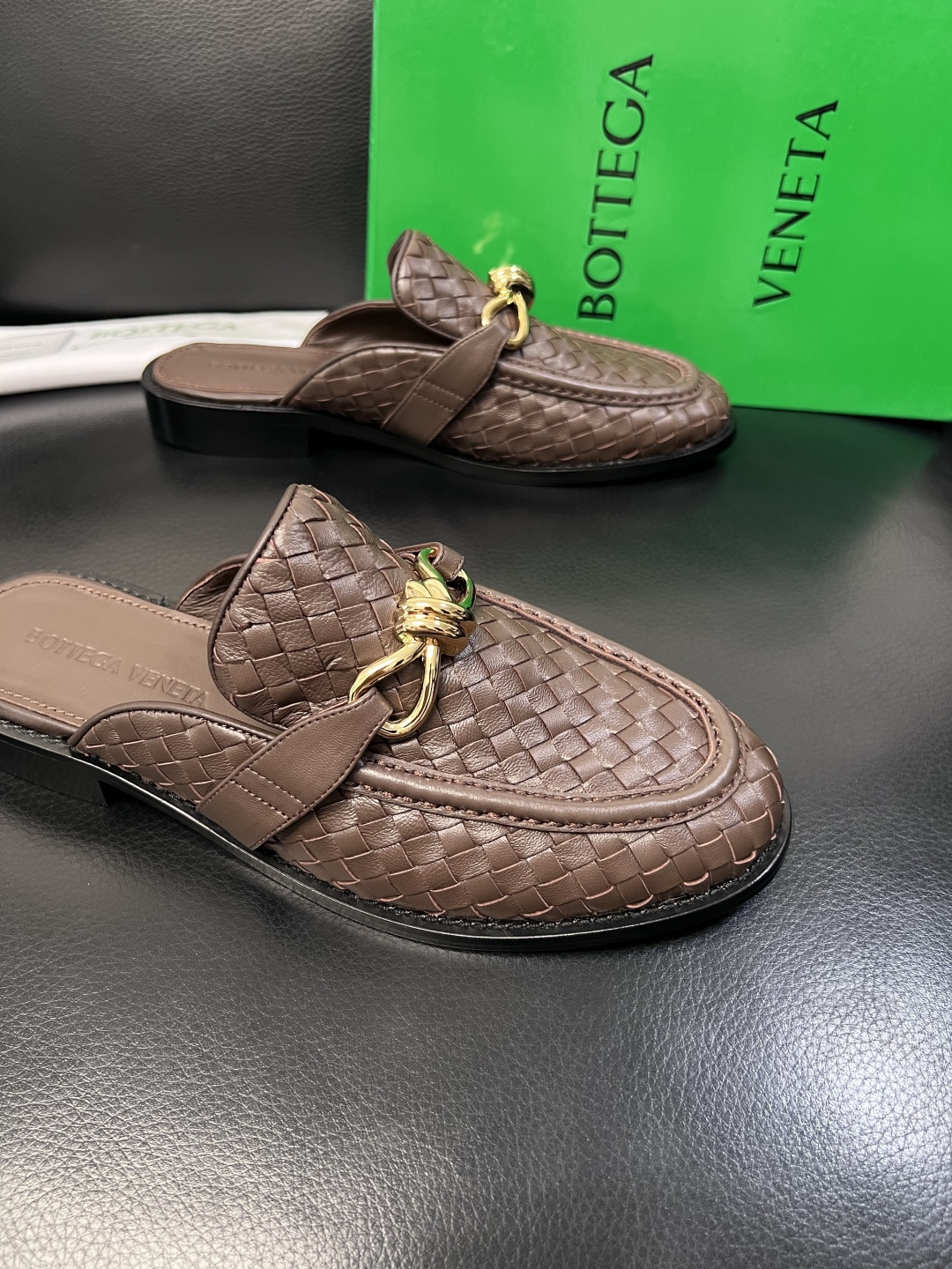 BOTTEGA  VENETA  顶级代购  葆蝶家 专柜同步，鞋面意大利进口编织牛皮面料，透气牛皮内里