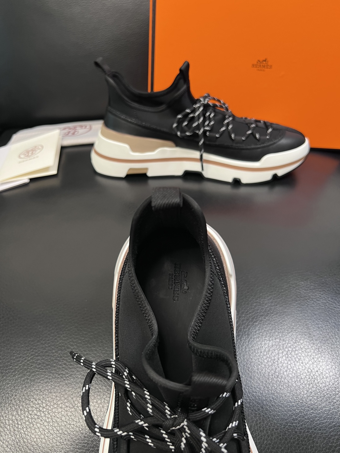 Hermes 高品质  顶级工艺品  爱马仕 专柜同步发售原厂配置，意大利进口原版牛皮拼布面料，高品质拼
