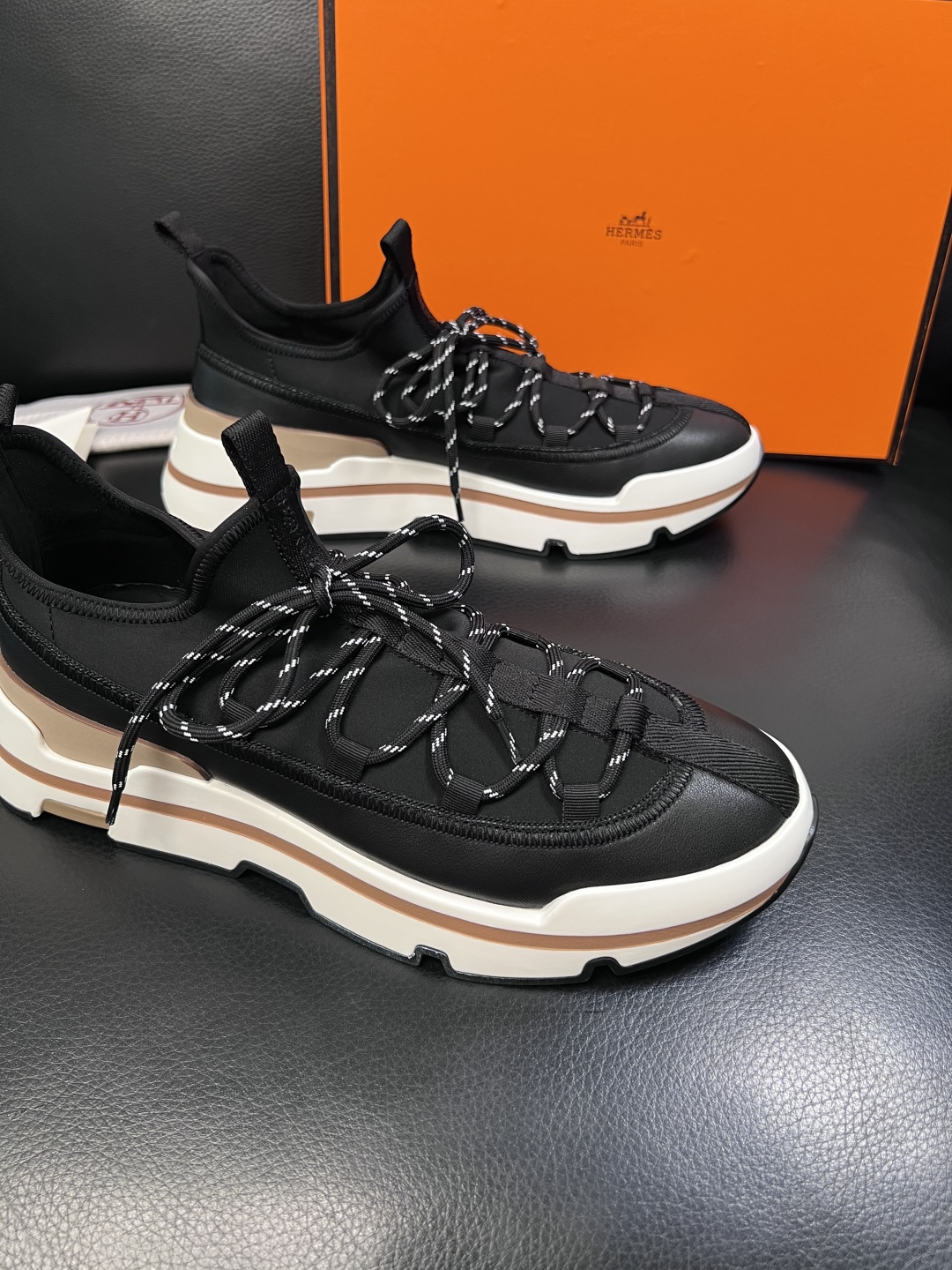 Hermes 高品质  顶级工艺品  爱马仕 专柜同步发售原厂配置，意大利进口原版牛皮拼布面料，高品质拼