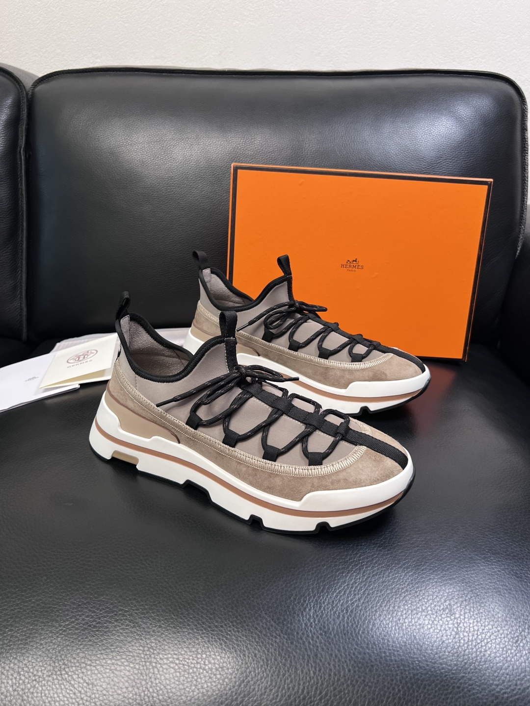 Hermes 高品质  顶级工艺品  爱马仕 专柜同步发售原厂配置，意大利进口原版牛皮拼布面料，高品质拼