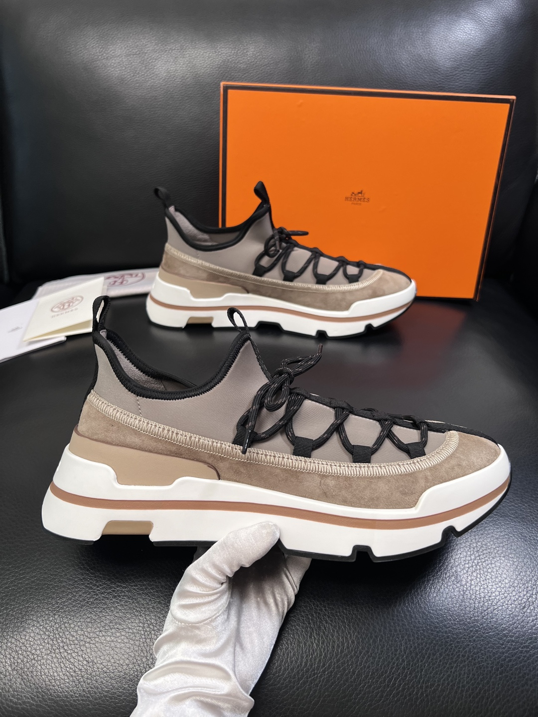 Hermes 高品质  顶级工艺品  爱马仕 专柜同步发售原厂配置，意大利进口原版牛皮拼布面料，高品质拼