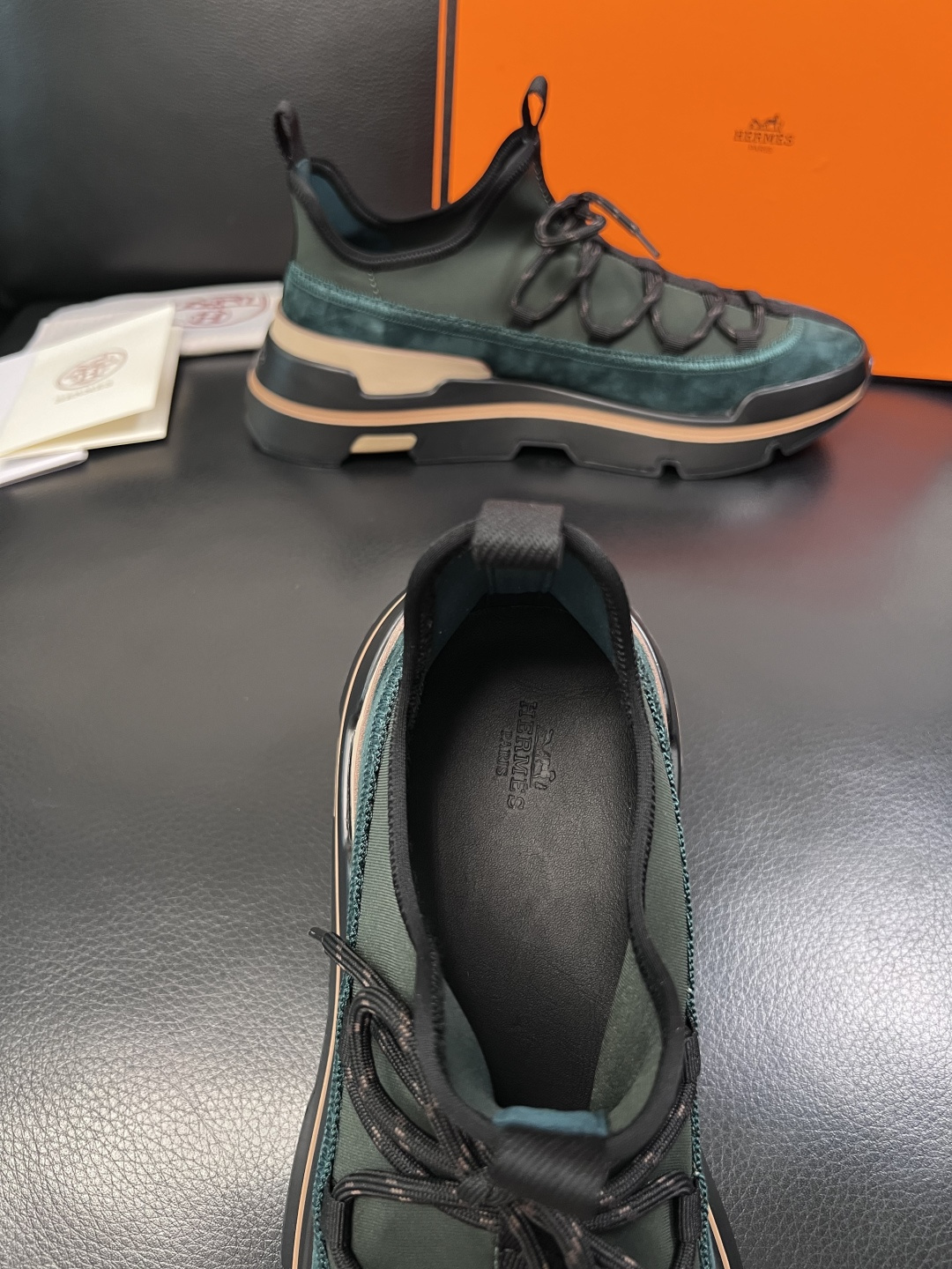 Hermes 高品质  顶级工艺品  爱马仕 专柜同步发售原厂配置，意大利进口原版牛皮拼布面料，高品质拼