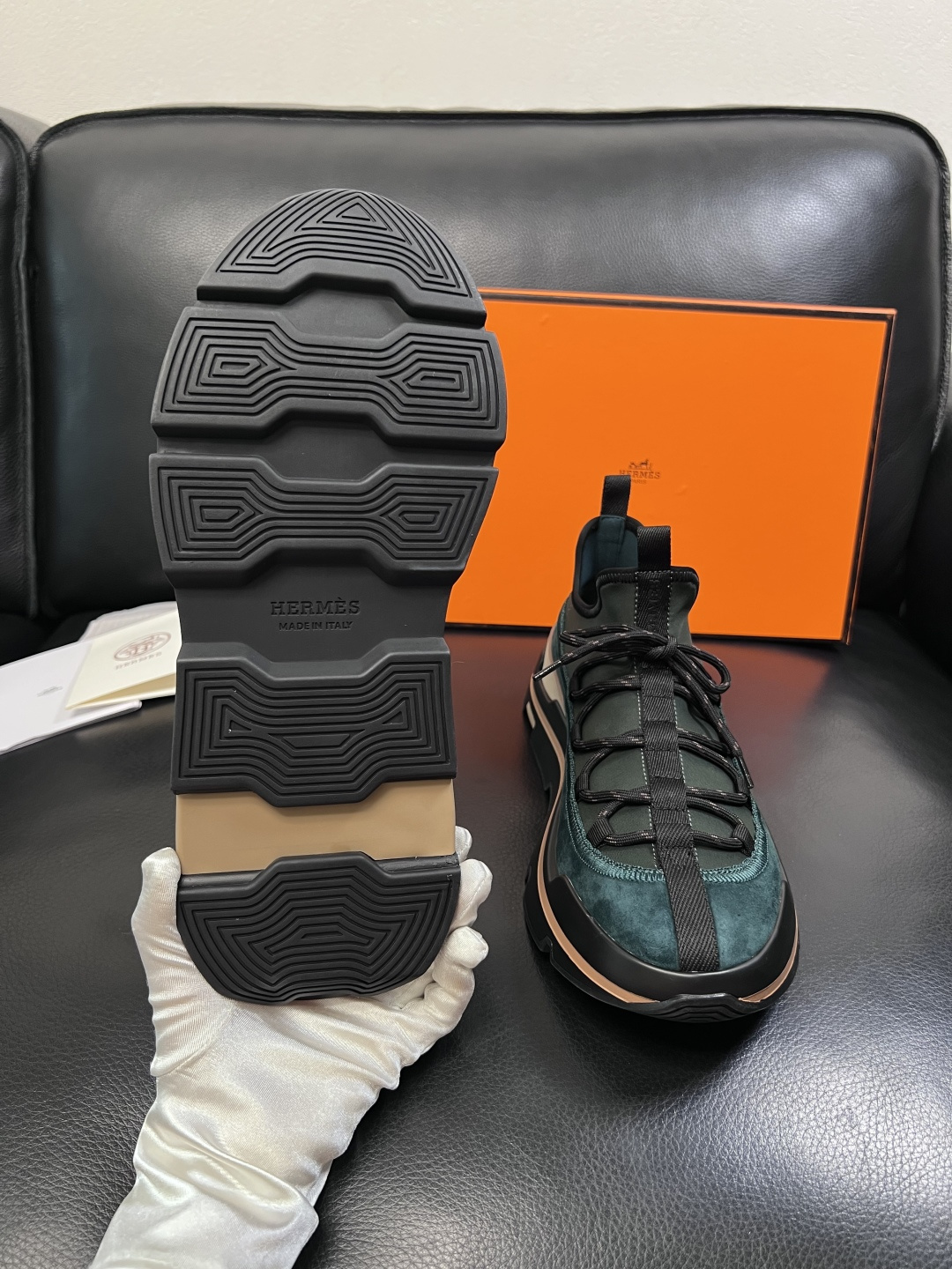 Hermes 高品质  顶级工艺品  爱马仕 专柜同步发售原厂配置，意大利进口原版牛皮拼布面料，高品质拼