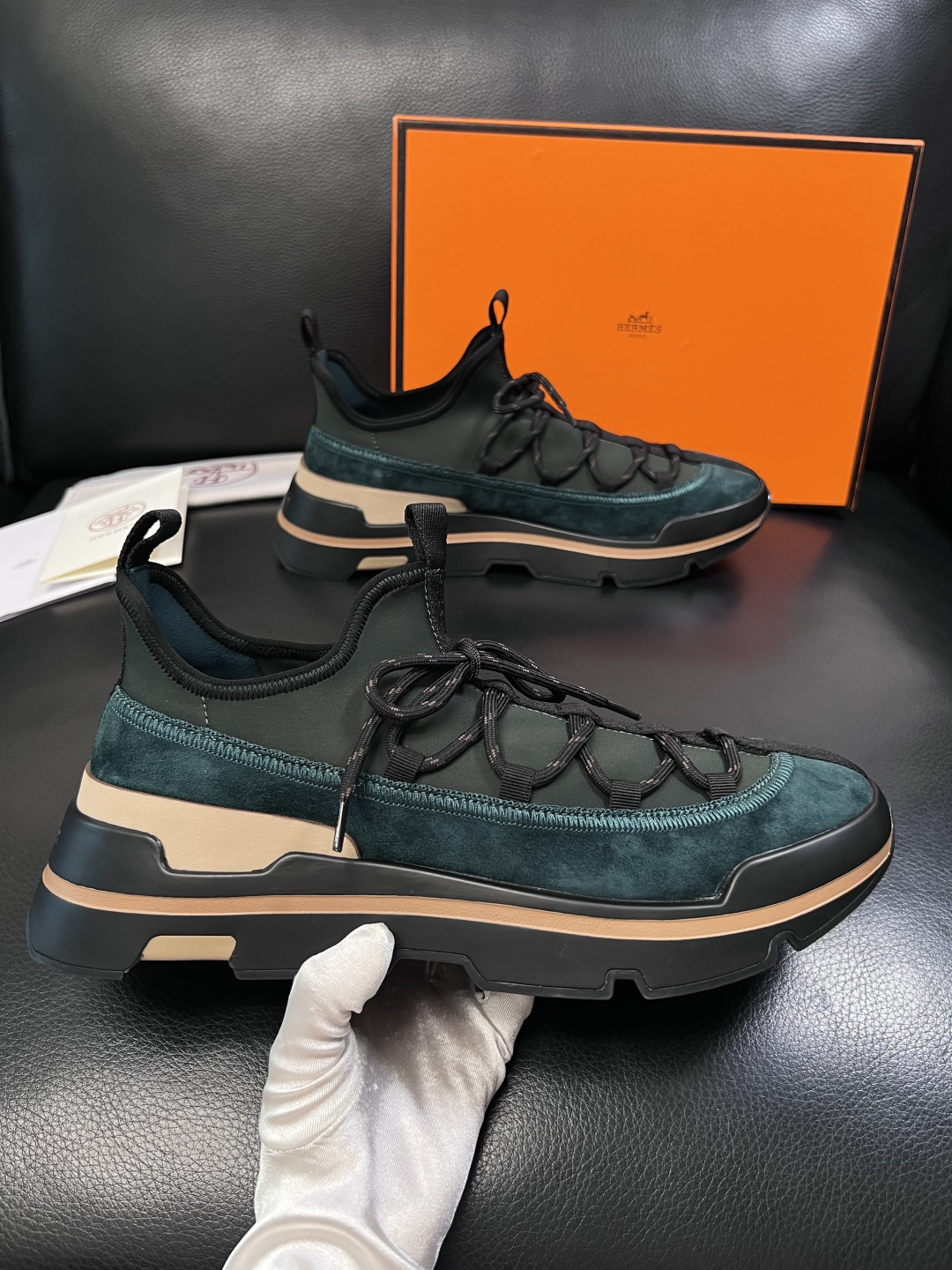 Hermes 高品质  顶级工艺品  爱马仕 专柜同步发售原厂配置，意大利进口原版牛皮拼布面料，高品质拼