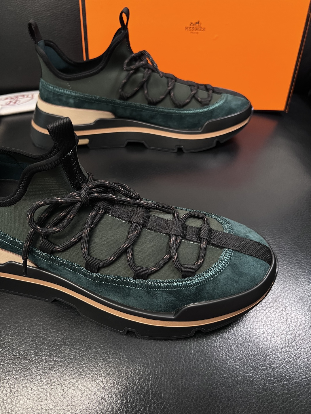 Hermes 高品质  顶级工艺品  爱马仕 专柜同步发售原厂配置，意大利进口原版牛皮拼布面料，高品质拼