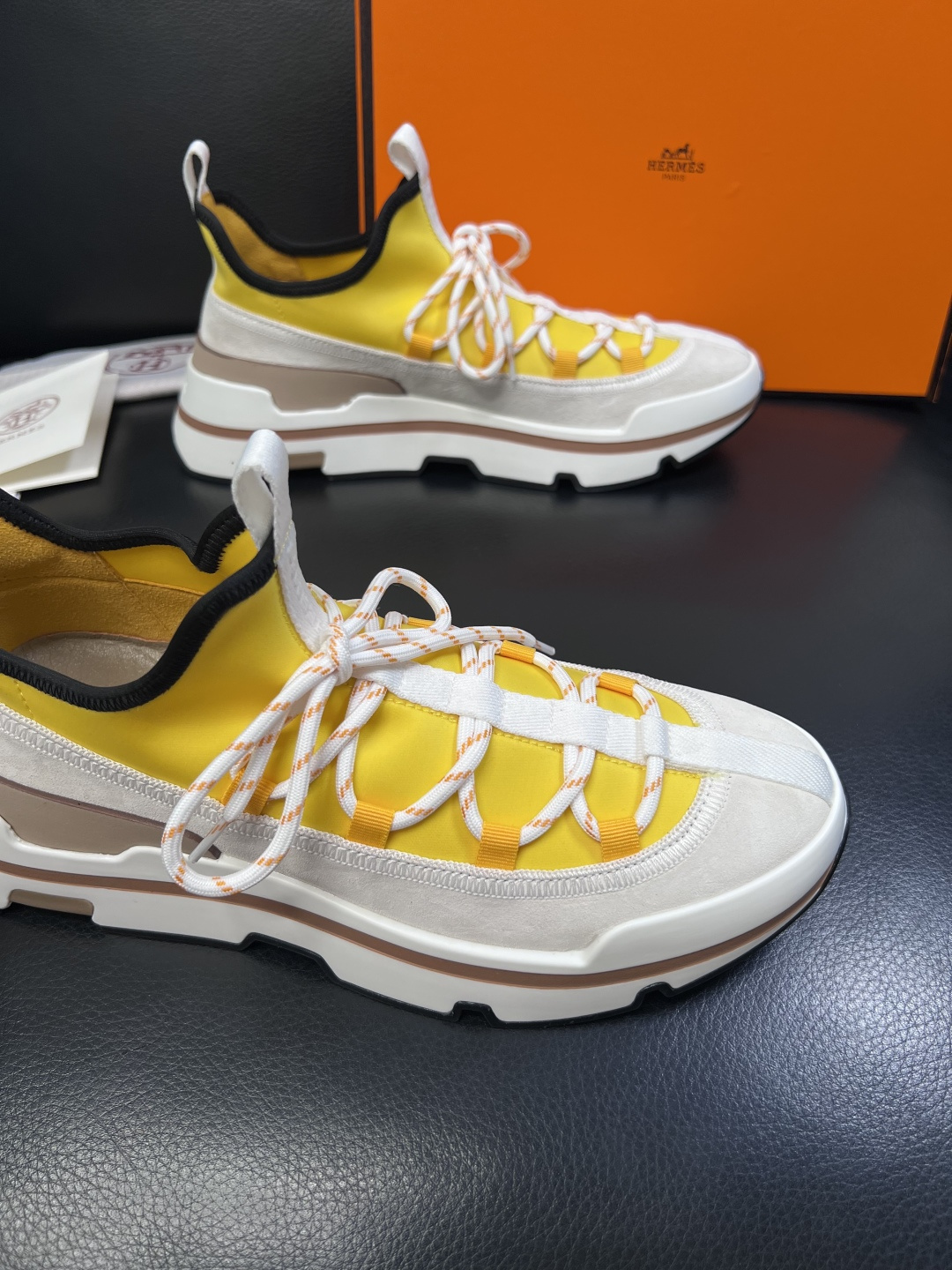 Hermes 高品质  顶级工艺品  爱马仕 专柜同步发售原厂配置，意大利进口原版牛皮拼布面料，高品质拼