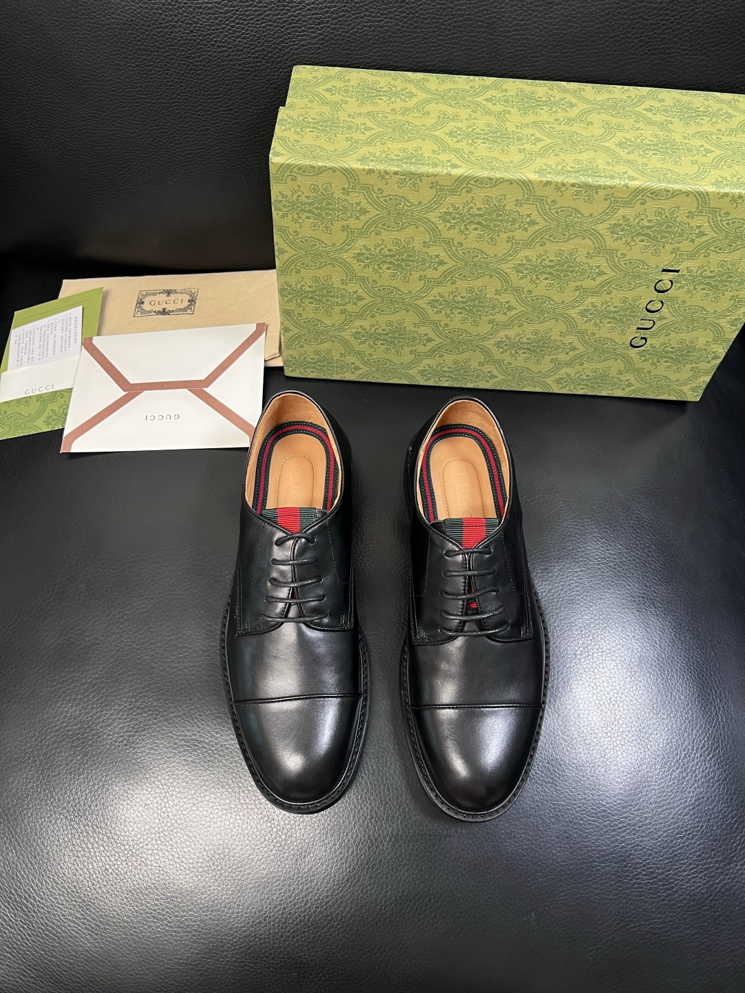 Gucci  高品质  顶级工艺品  古奇  皮鞋系列专柜同步 原厂配置，意大利进口原版牛皮，进口水染牛