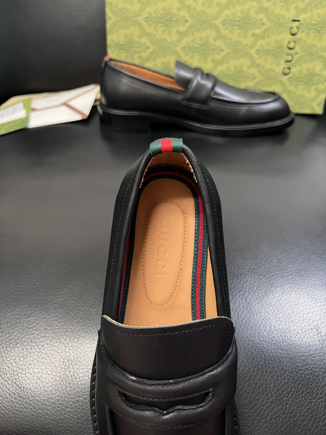 Gucci  高品质  顶级工艺品  古奇  皮鞋系列专柜同步 原厂配置，意大利进口原版牛皮，进口水染牛