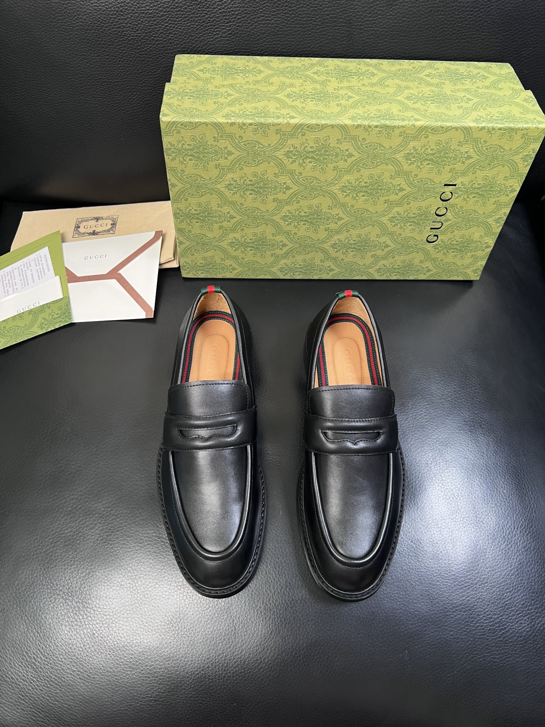 Gucci  高品质  顶级工艺品  古奇  皮鞋系列专柜同步 原厂配置，意大利进口原版牛皮，进口水染牛