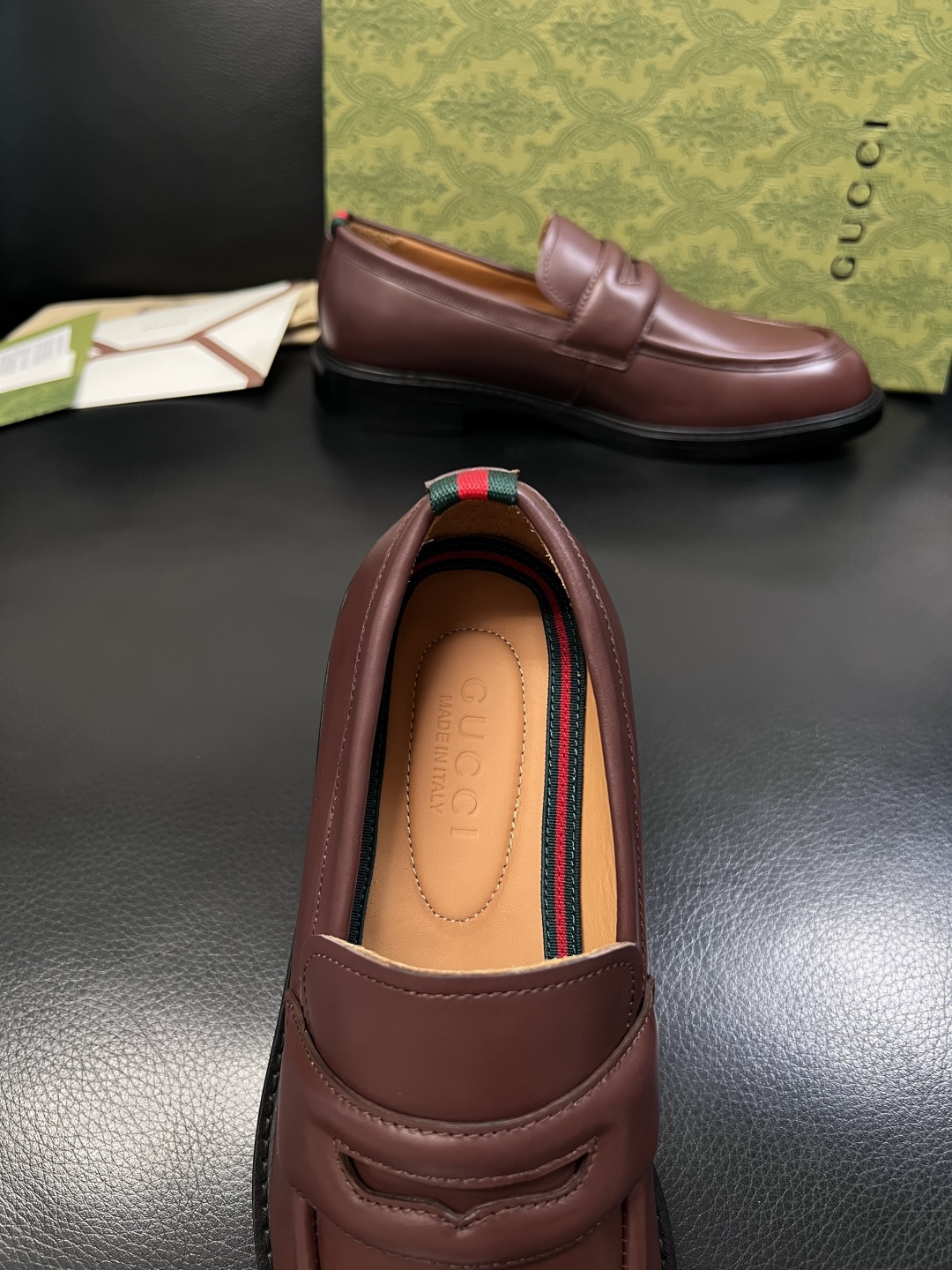 Gucci  高品质  顶级工艺品  古奇  皮鞋系列专柜同步 原厂配置，意大利进口原版牛皮，进口水染牛