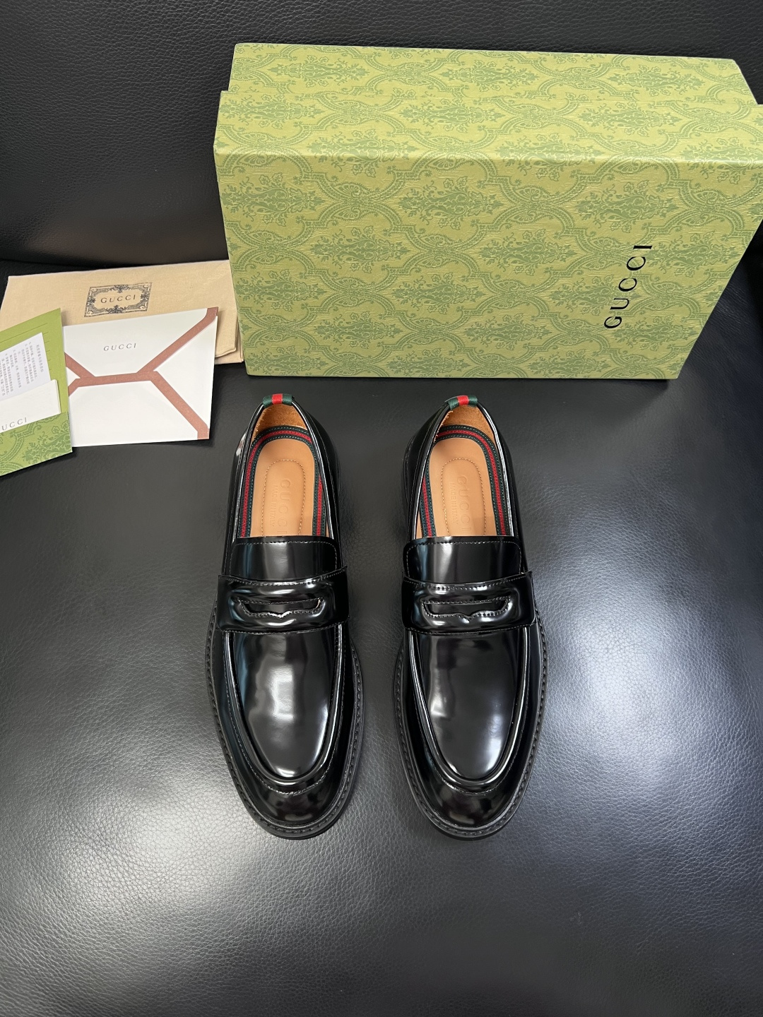 Gucci  高品质  顶级工艺品  古奇  皮鞋系列专柜同步 原厂配置，意大利进口原版牛皮，进口水染牛