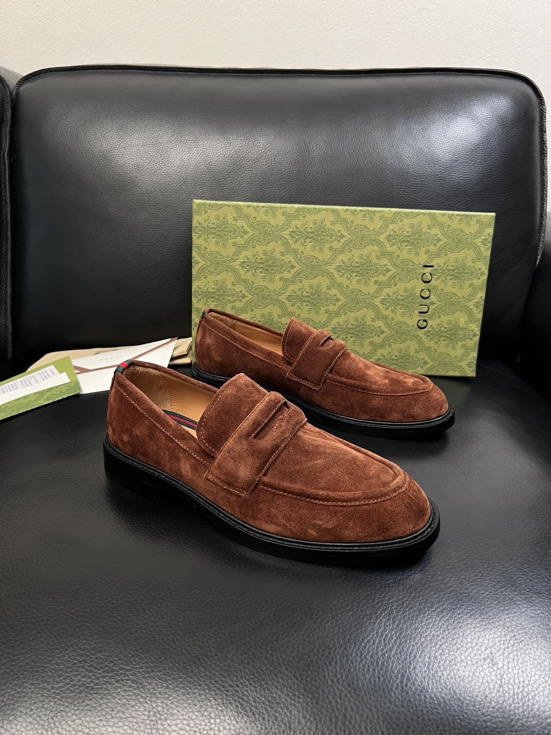 NO:850471,Gucci high-quality top crafts Gucci leather shoes series counter synchronization with original factory configuration, original cowhide imported from Italy, imported water-dyed cowhide, soles specially provided by the original factory and super comfortable, original factory follow-up order code number 39-44 (customized 38 45 46),,gucci,cowhide19860909Gucci 高品质 顶级工艺品 古奇 皮鞋系列专柜同步 原厂配置,意大利进口原版牛皮,进口水染牛里 ,鞋底原厂特供原版底超级舒适,原厂跟单货 码数 39-44（订做38 45 46）,,gucci,cowhide,Men's shoes
