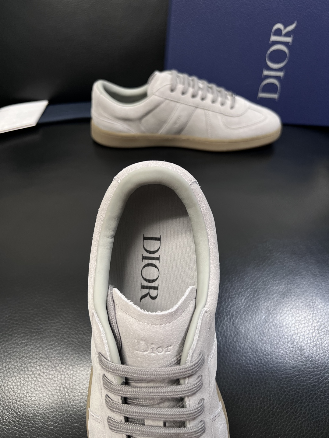 Dior  高品质  顶级工艺品 迪奥  专柜同步 原厂配置，意大利进口原版牛皮面料，透气舒适进口水染牛