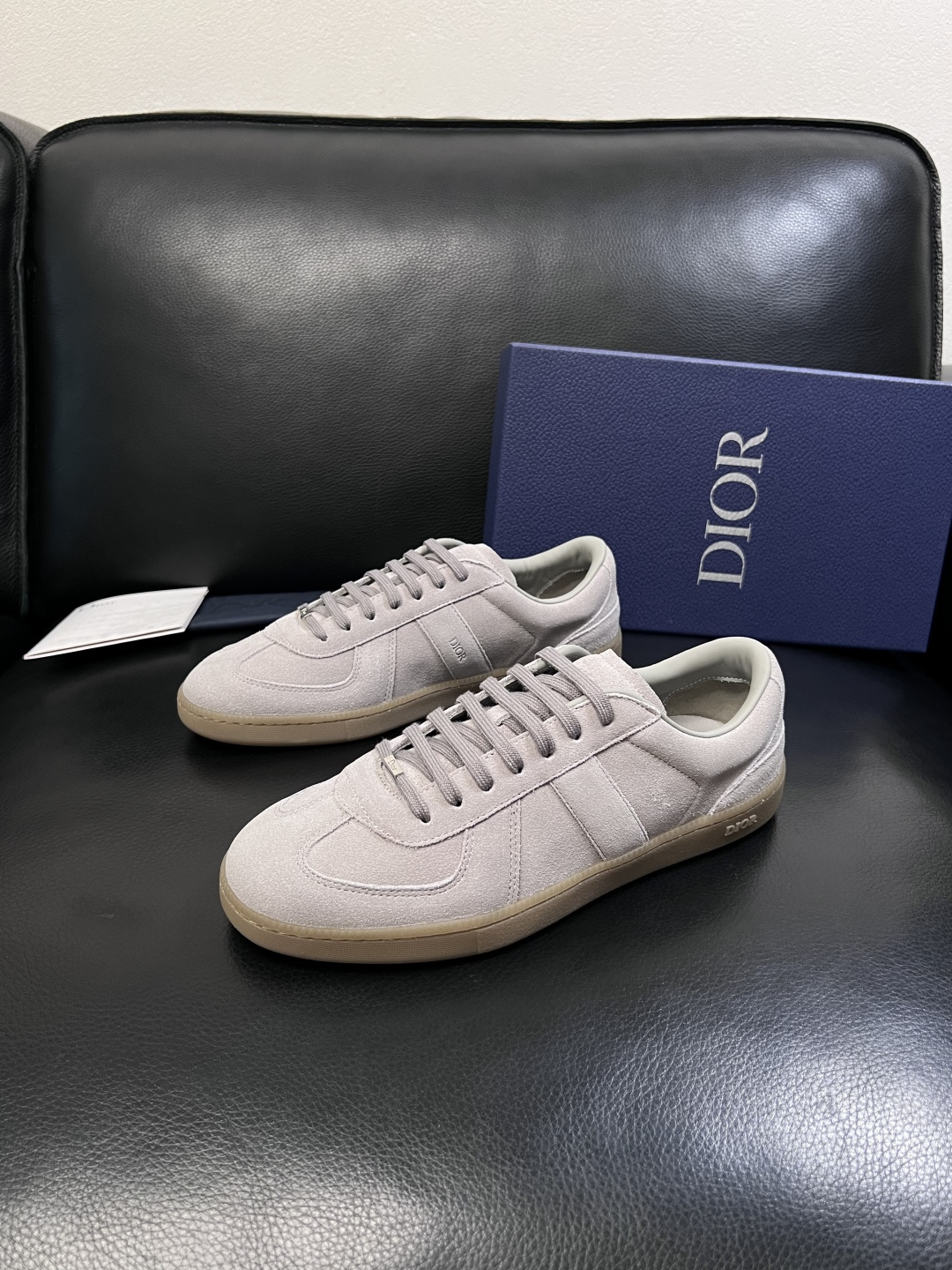 Dior  高品质  顶级工艺品 迪奥  专柜同步 原厂配置，意大利进口原版牛皮面料，透气舒适进口水染牛