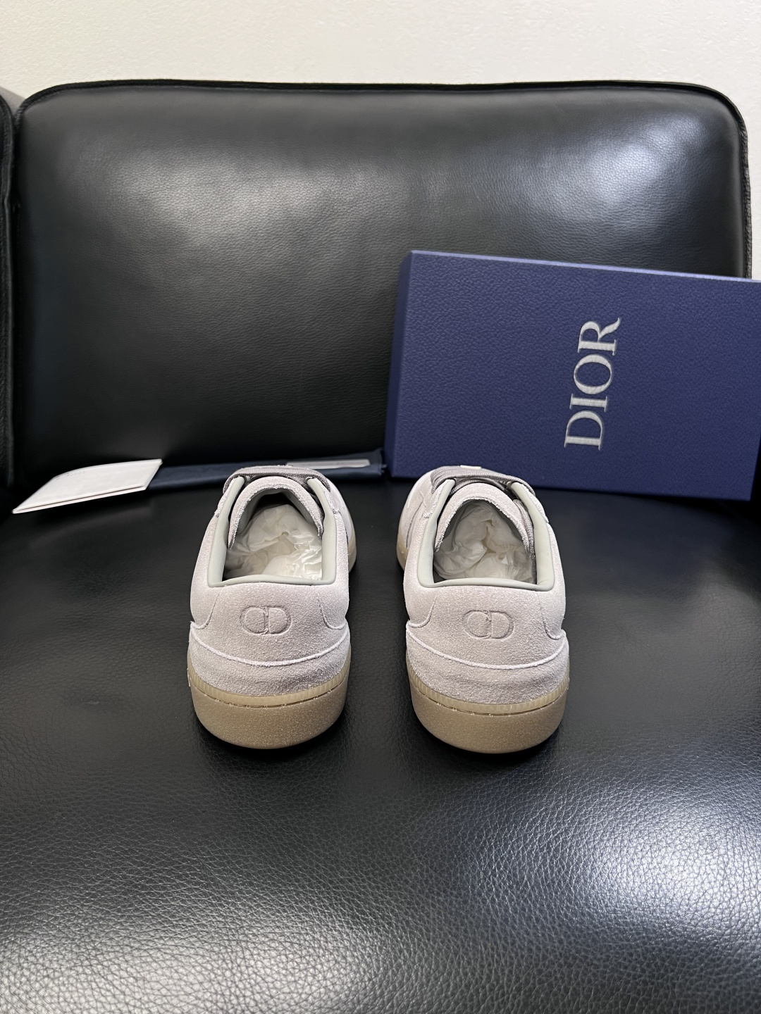 Dior  高品质  顶级工艺品 迪奥  专柜同步 原厂配置，意大利进口原版牛皮面料，透气舒适进口水染牛