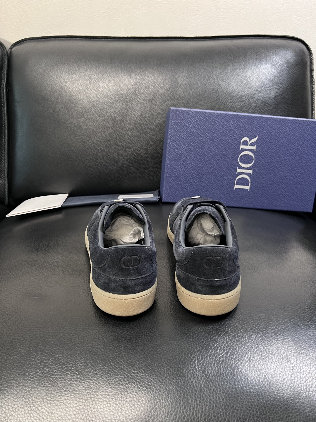 Dior  高品质  顶级工艺品 迪奥  专柜同步 原厂配置，意大利进口原版牛皮面料，透气舒适进口水染牛