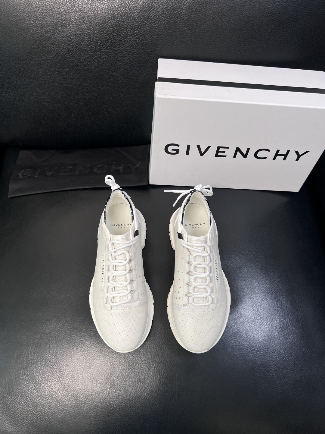 ⚠️只换码不退⚠️    Givenchy  高品质  纪梵希  顶级工艺品  专柜新品同步，鞋面意大利