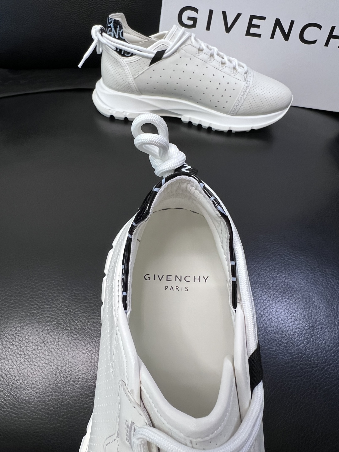 ⚠️只换码不退⚠️    Givenchy  高品质  纪梵希  顶级工艺品  专柜新品同步，鞋面意大利