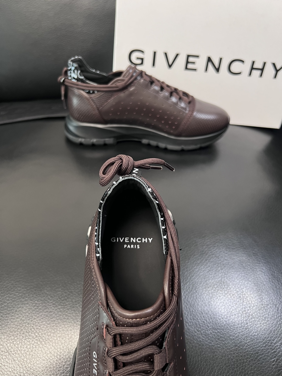 ⚠️只换码不退⚠️    Givenchy  高品质  纪梵希  顶级工艺品  专柜新品同步，鞋面意大利