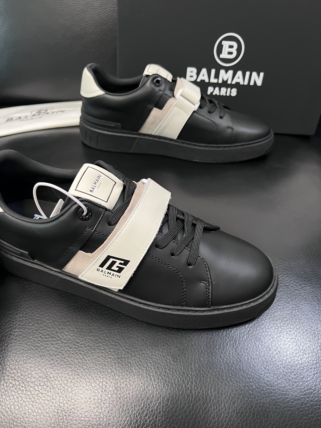 ⚠️只换码不退⚠️    BALMAIN  高品质  巴尔曼  顶级工艺品  专柜新品同步，鞋面意大利进