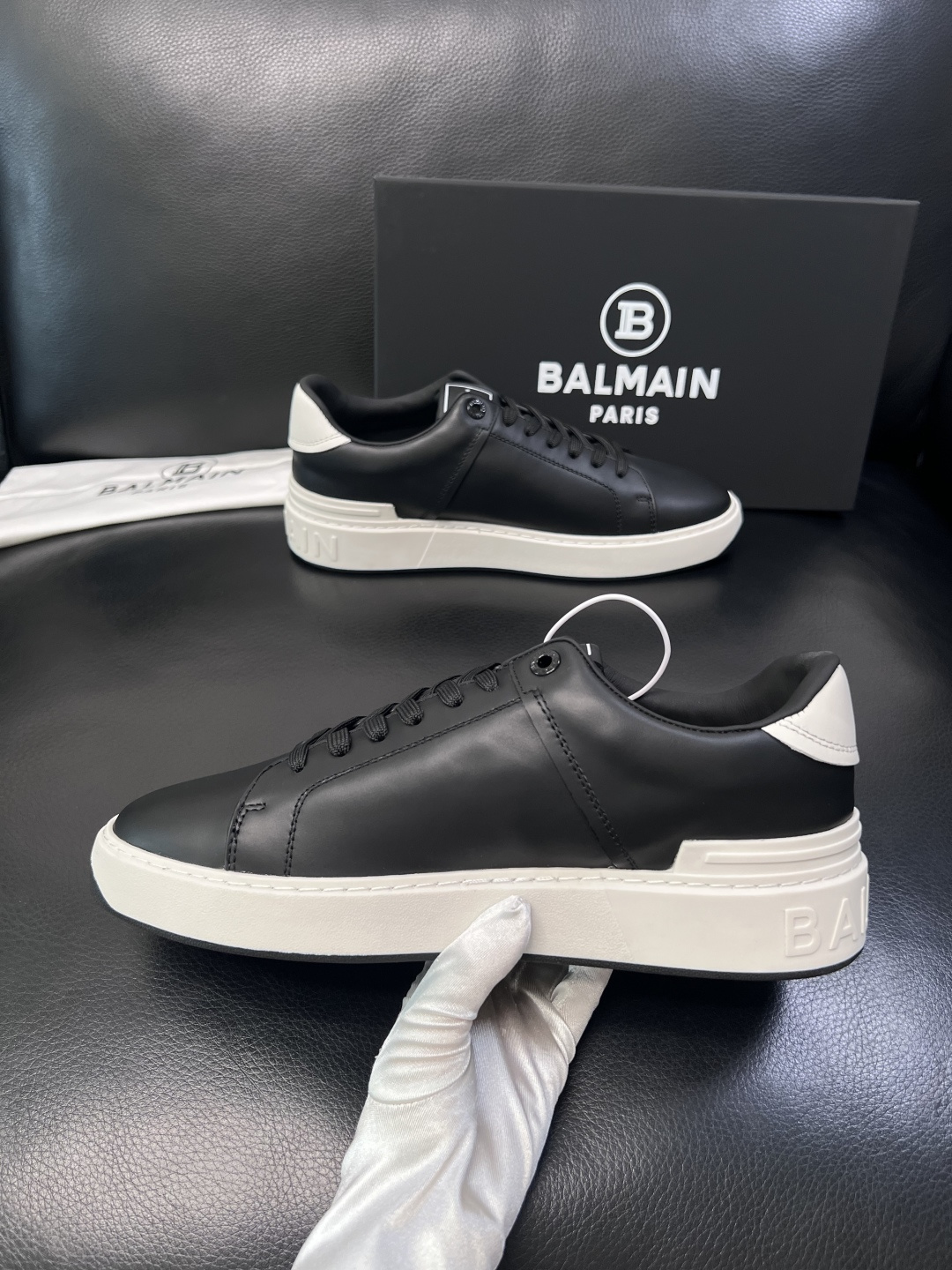 ⚠️只换码不退⚠️    BALMAIN  高品质  巴尔曼  顶级工艺品  专柜新品同步，鞋面意大利进