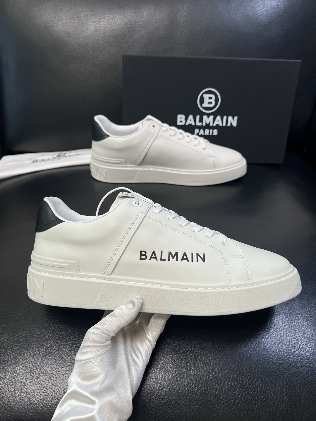 ⚠️只换码不退⚠️    BALMAIN  高品质  巴尔曼  顶级工艺品  专柜新品同步，鞋面意大利进