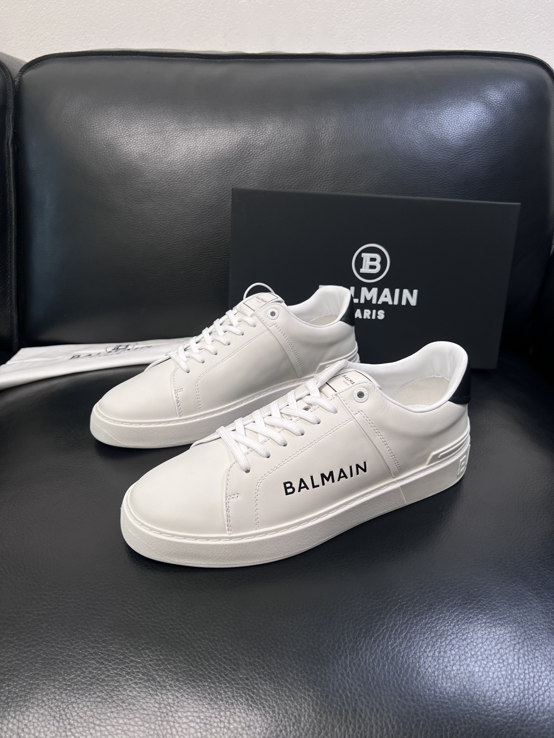 ⚠️只换码不退⚠️    BALMAIN  高品质  巴尔曼  顶级工艺品  专柜新品同步，鞋面意大利进
