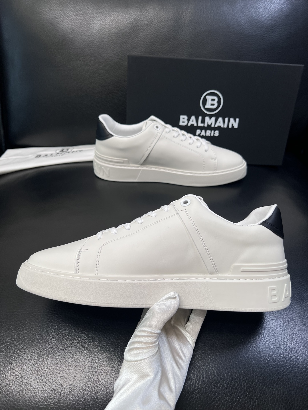 ⚠️只换码不退⚠️    BALMAIN  高品质  巴尔曼  顶级工艺品  专柜新品同步，鞋面意大利进