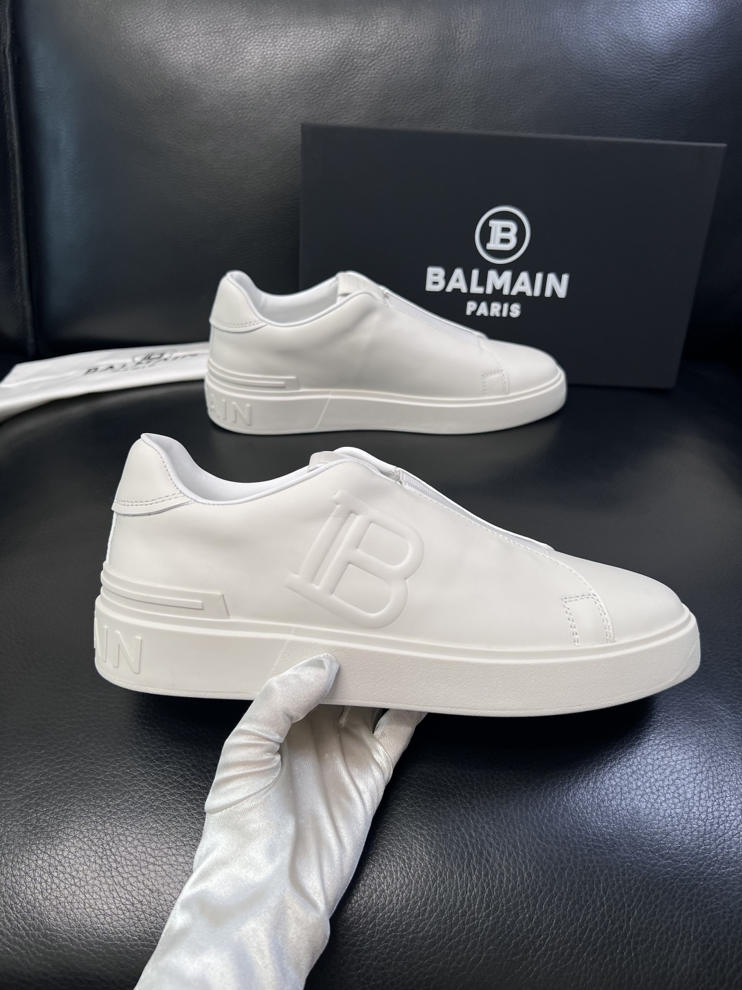 ⚠️只换码不退⚠️    BALMAIN  高品质  巴尔曼  顶级工艺品  专柜新品同步，鞋面意大利进