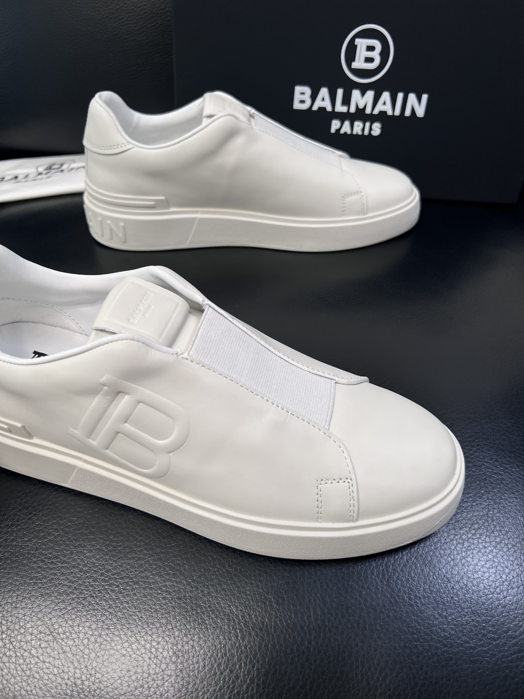 ⚠️只换码不退⚠️    BALMAIN  高品质  巴尔曼  顶级工艺品  专柜新品同步，鞋面意大利进