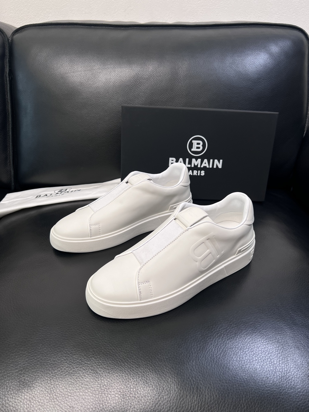 ⚠️只换码不退⚠️    BALMAIN  高品质  巴尔曼  顶级工艺品  专柜新品同步，鞋面意大利进