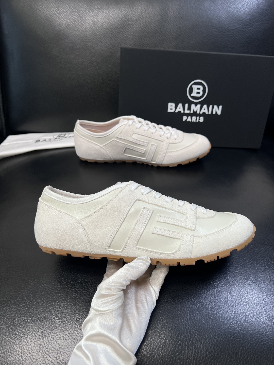 ⚠️只换码不退⚠️    BALMAIN  高品质  巴尔曼  顶级工艺品  专柜新品同步，鞋面意大利进