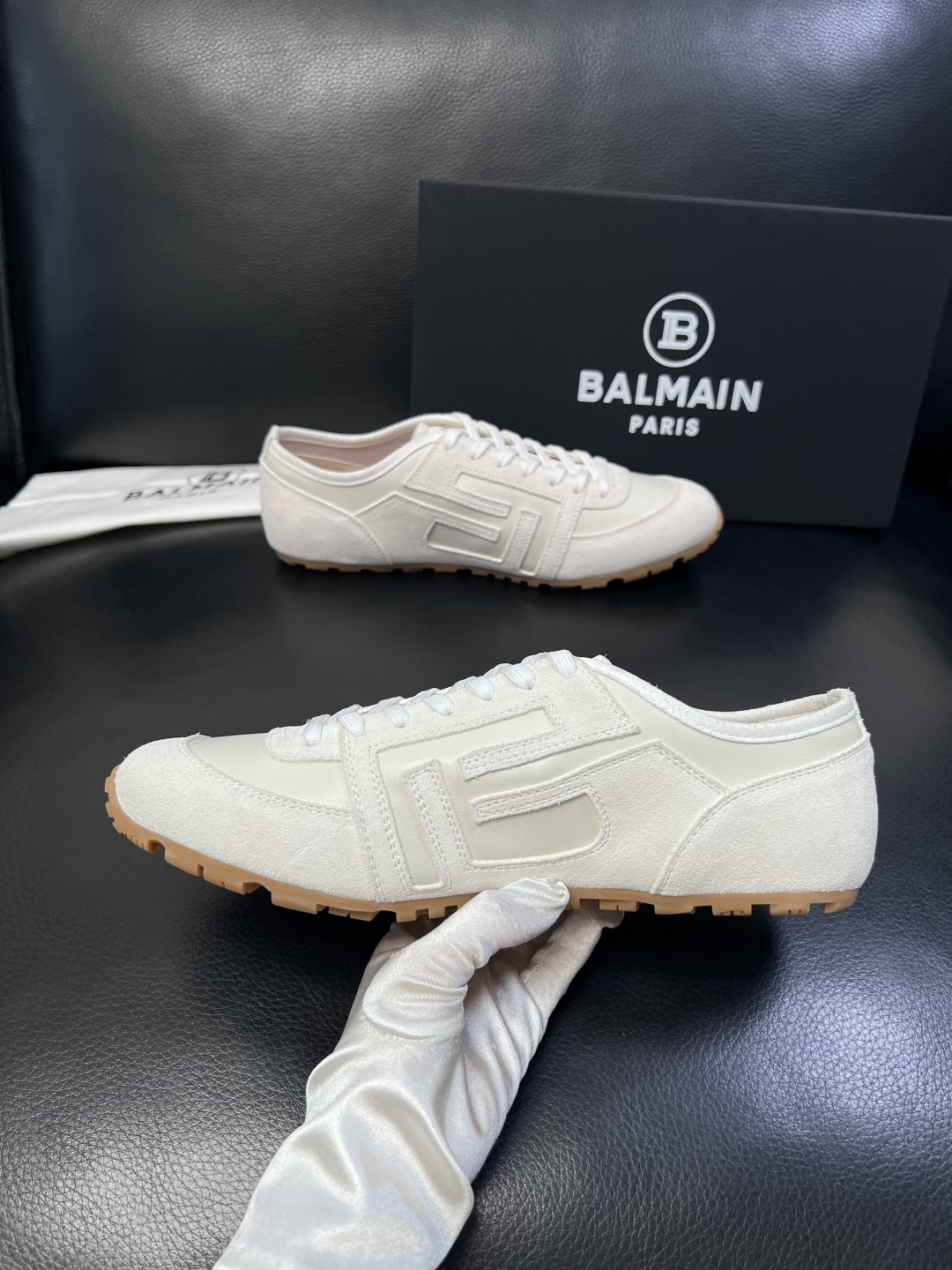 ⚠️只换码不退⚠️    BALMAIN  高品质  巴尔曼  顶级工艺品  专柜新品同步，鞋面意大利进