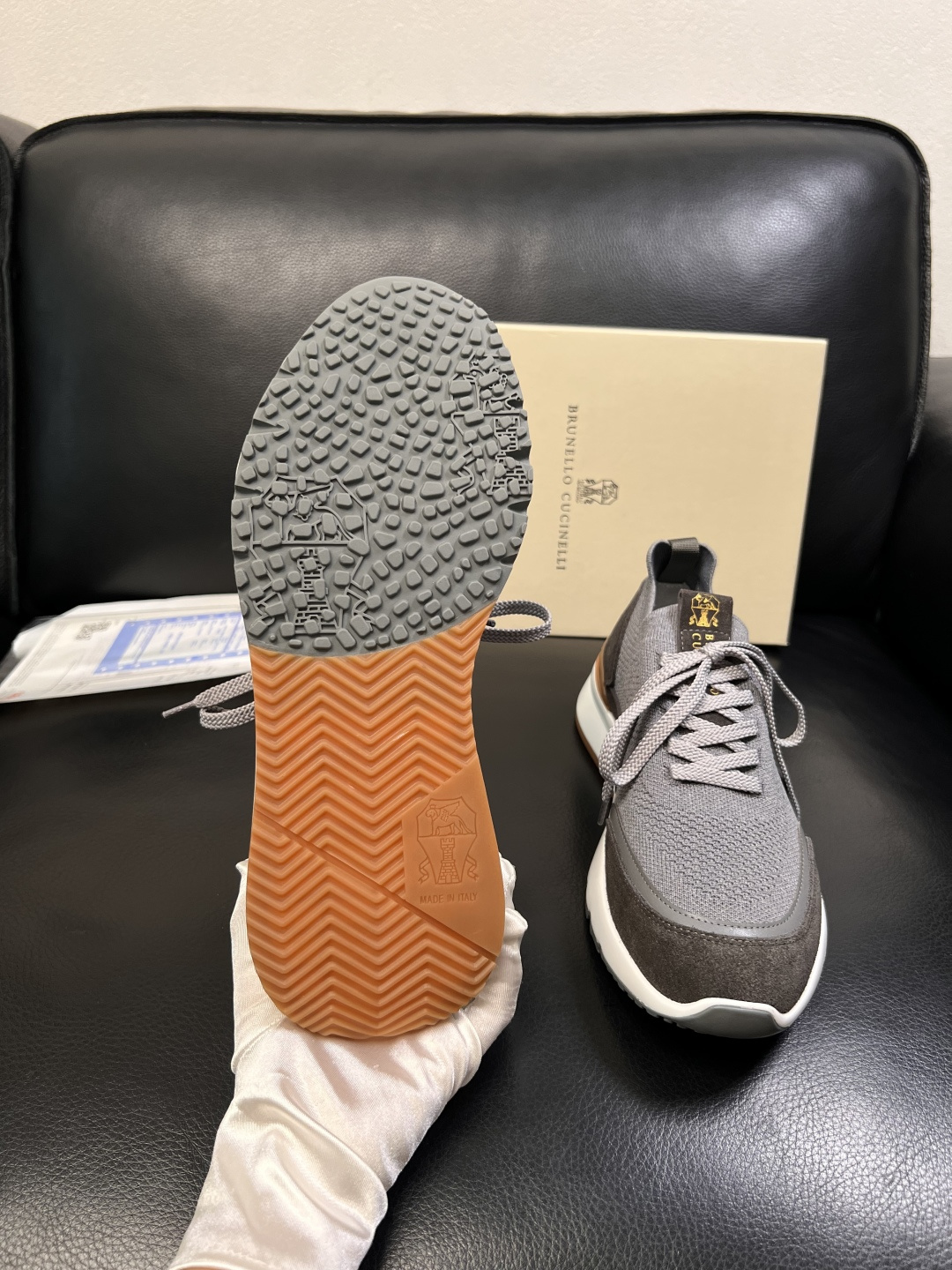 Brunello Cucinelli  高品质 顶级工艺品  BC  专柜同步原厂配置，意大利进口牛皮面