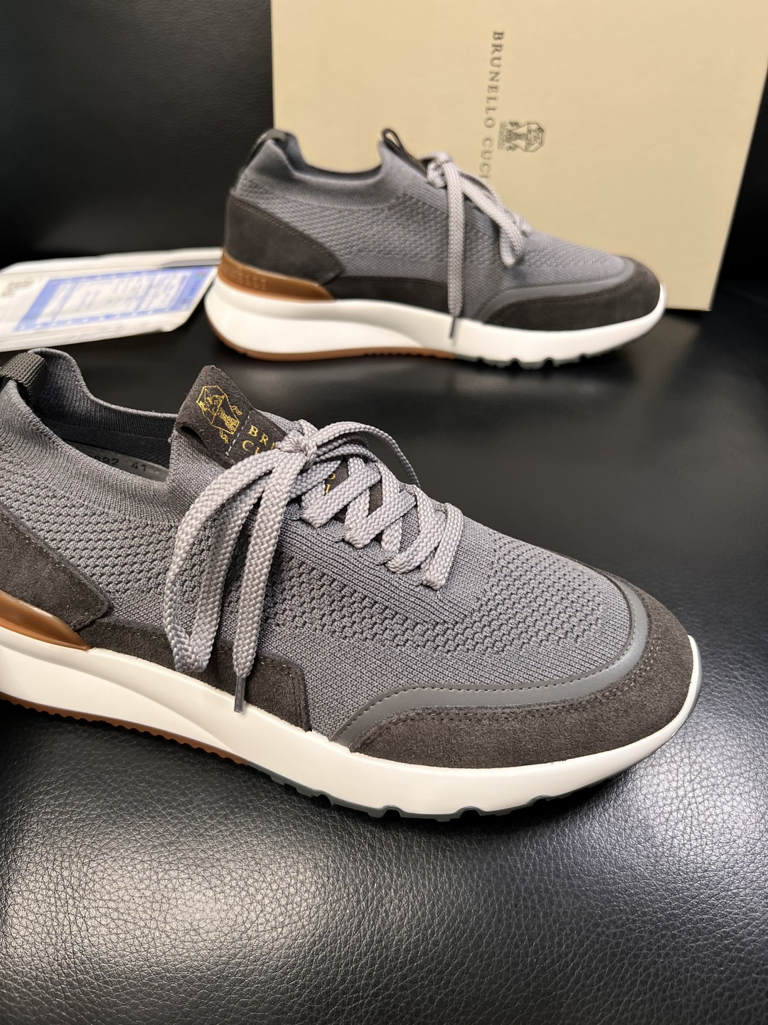 Brunello Cucinelli  高品质 顶级工艺品  BC  专柜同步原厂配置，意大利进口牛皮面