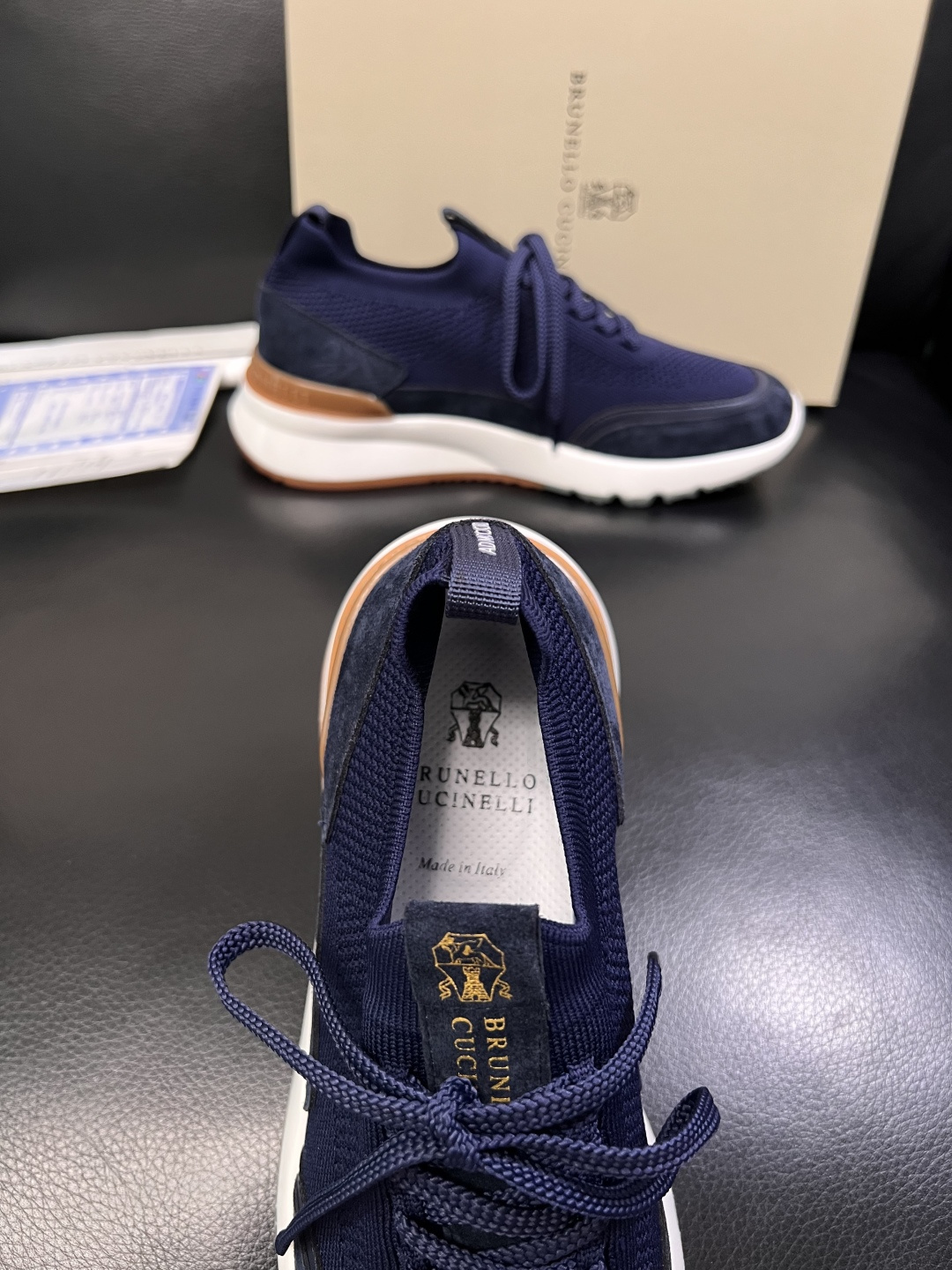 Brunello Cucinelli  高品质 顶级工艺品  BC  专柜同步原厂配置，意大利进口牛皮面