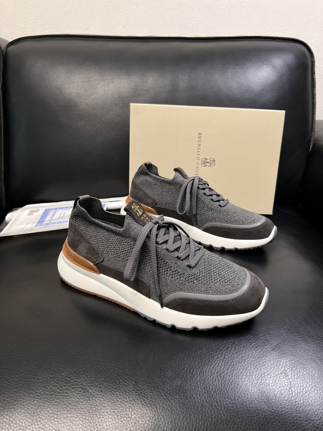 Brunello Cucinelli  高品质 顶级工艺品  BC  专柜同步原厂配置，意大利进口牛皮面