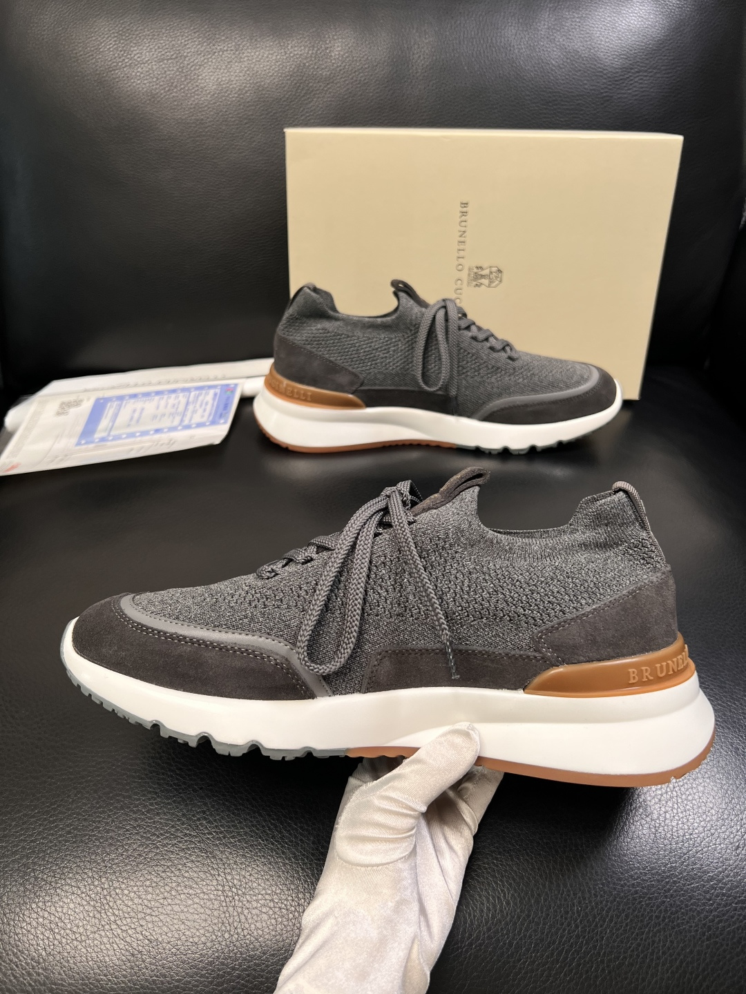 Brunello Cucinelli  高品质 顶级工艺品  BC  专柜同步原厂配置，意大利进口牛皮面