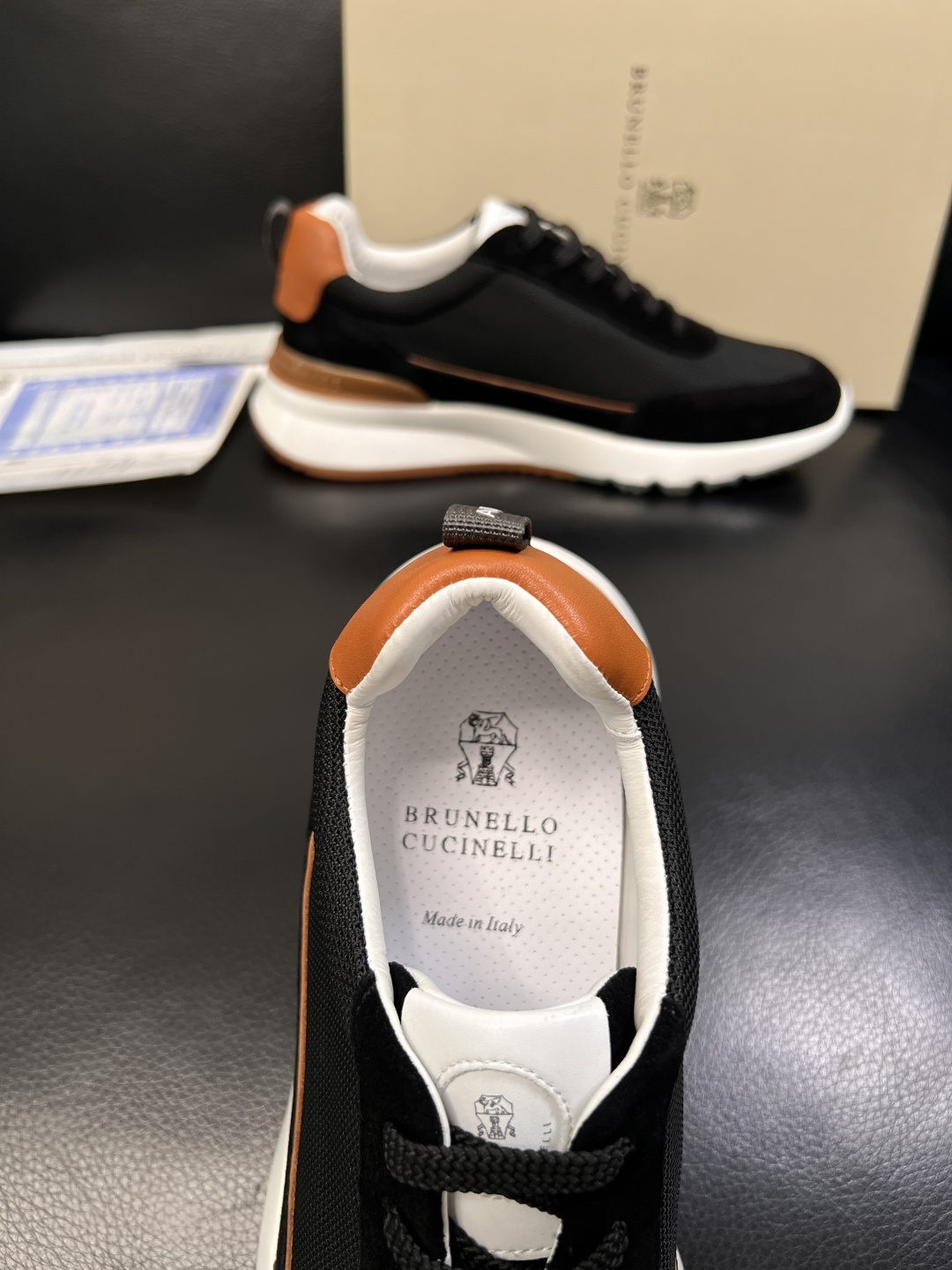 Brunello Cucinelli  高品质 顶级工艺品  BC  专柜同步原厂配置，意大利进口牛皮面