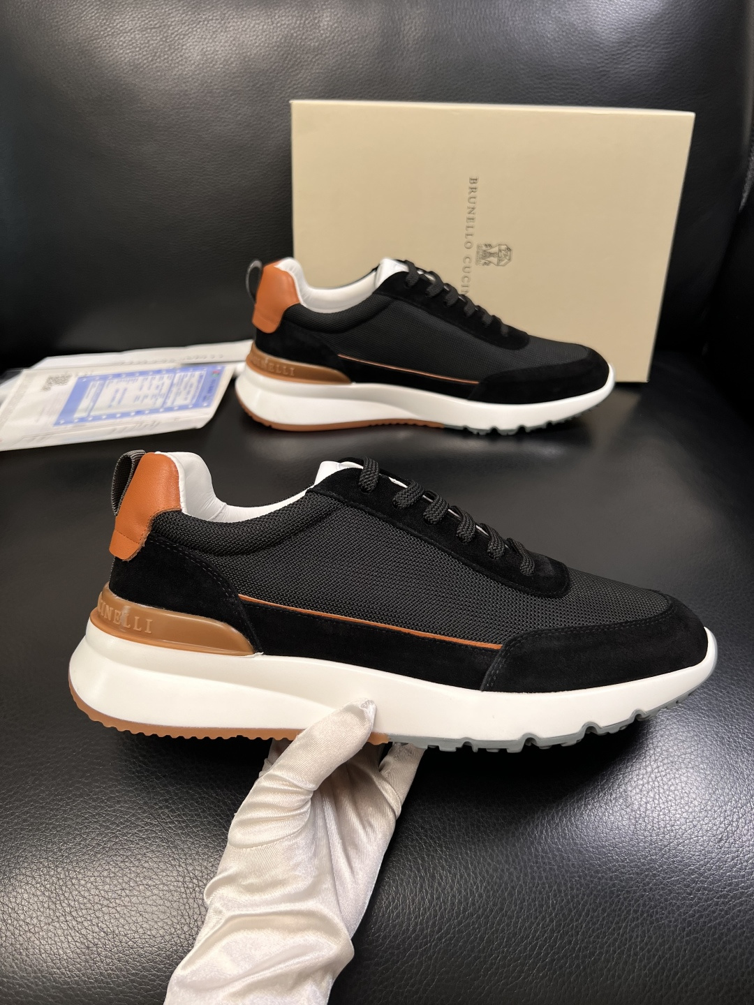 Brunello Cucinelli  高品质 顶级工艺品  BC  专柜同步原厂配置，意大利进口牛皮面