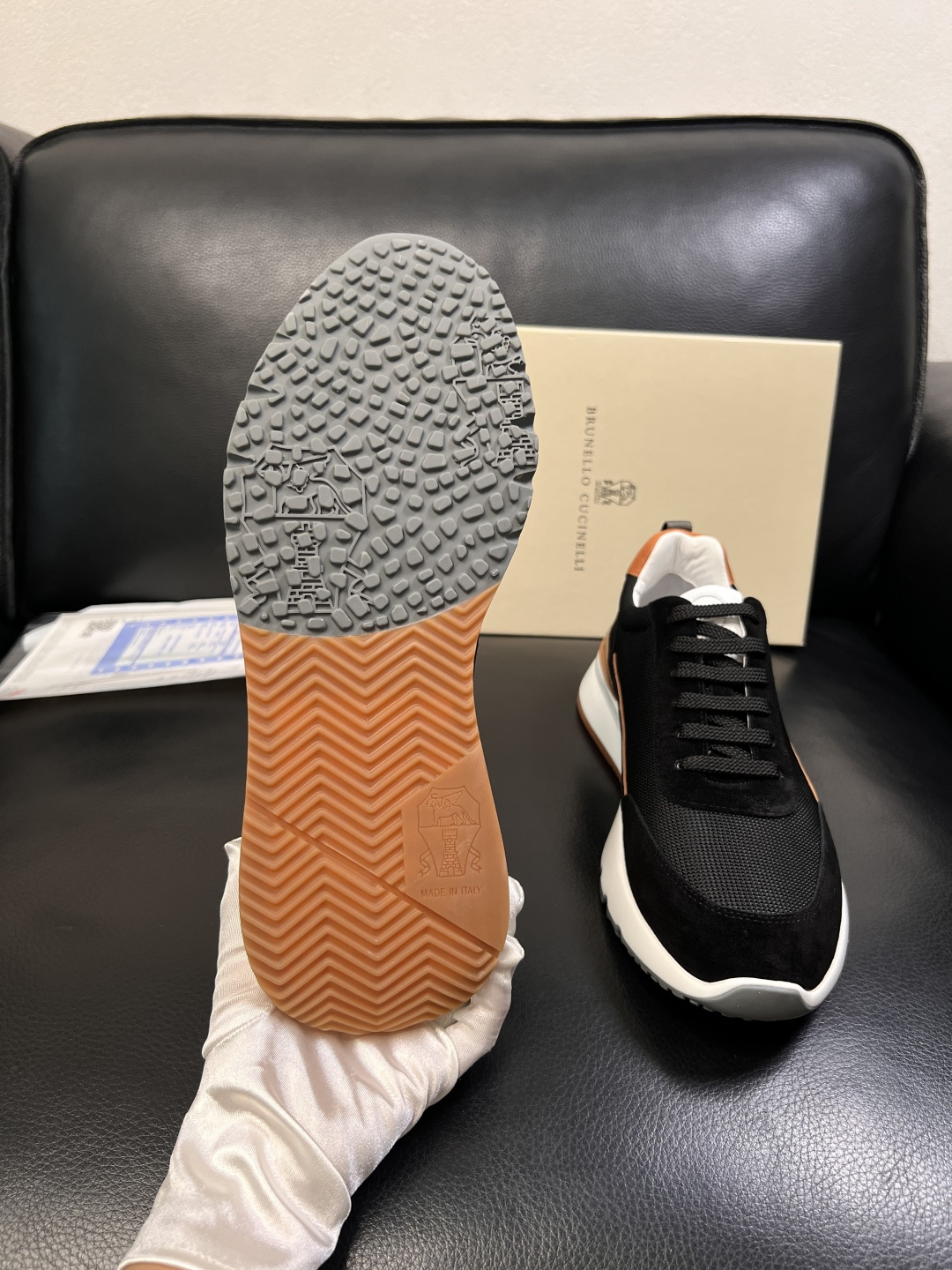 Brunello Cucinelli  高品质 顶级工艺品  BC  专柜同步原厂配置，意大利进口牛皮面